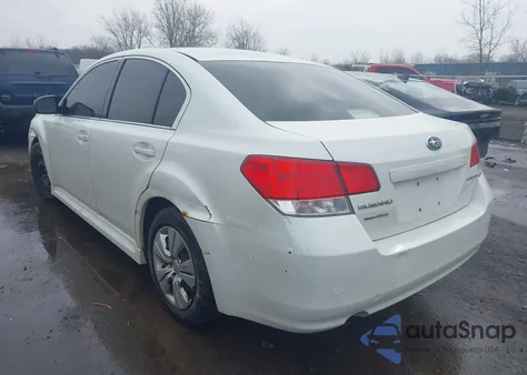 2013 Subaru Legacy 2.5I z USA, uszkodzony, nr VIN 4S3BMCA61D3035975